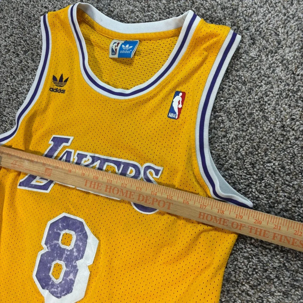Adidas Men's S Kobe Bryant Los Angeles Lakers #8 Hardwood Classics Jersey Yellow